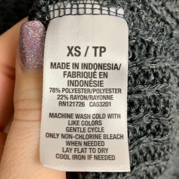 Tokyo Darling Dark Gray Hi-Low Pullover Sweater - Picture 4 of 8